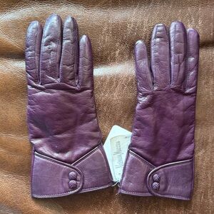 Portolano Napa Leather Buttoned Gloves